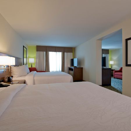 Graduate By Hilton Knoxville Room photo